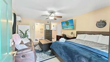 Schreibtisch, kostenloses WLAN, BettwÀsche