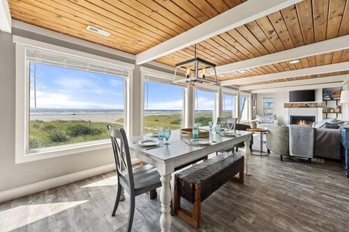 Tidepool Townhome Entire House