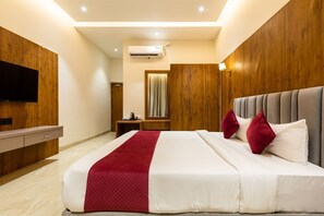 Superior-Doppelzimmer, 1 King-Bett, Balkon | Kostenloses WLAN