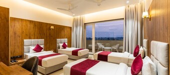 Gaurison Hotel&Resort