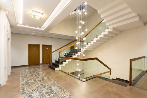 Gaurison Hotel&Resort