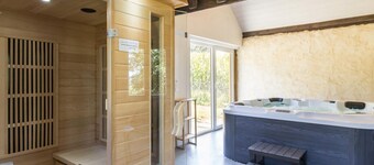 Spacious family home with wellness area and games in Saint-Brice-de-Landelles