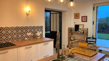 Refrigerador, microondas y lavavajillas