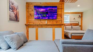 1 soverom, skrivebord, strykejern/-brett og wi-fi