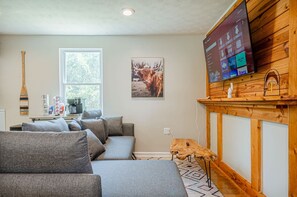 TV, offices - Studio•2Bed•Washer & Dryer•Grill•Near Fort Moore (Columbus)