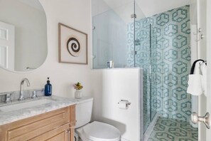 Shower, hair dryer, towels - Historic Haven | Charming 2BR Charleston Oasis (Charleston)