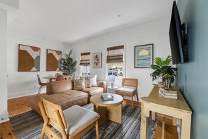 Televisión y oficina 