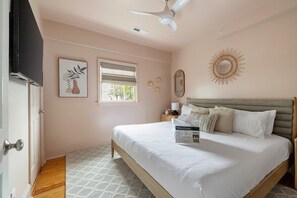8 bedrooms, desk, iron/ironing board, travel crib