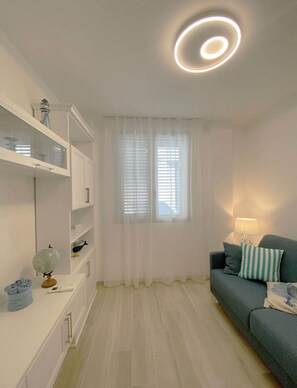 Smart TV - Vacation Home Cimò - apartment available for short periods (Civitanova Marche)