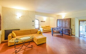 Smart-TV, Kamin, Tischfußball