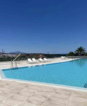 Pool - NEW penthouse close to golf course; amazing see views! (Estepona)