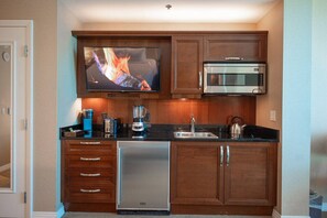 Microwave, stovetop, coffee/tea maker, toaster