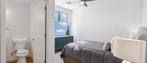 2 habitaciones, escritorio, tabla de planchar con plancha y wifi