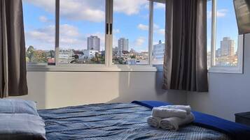 2 dormitorios, tabla de planchar con plancha, wifi y ropa de cama