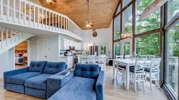 TV, peis og fotballspill