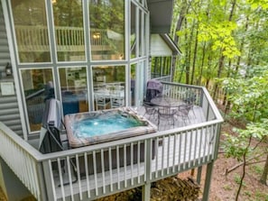 Outdoor dining - Attitude Adjustment Mtn Chalet w/Private Hot Tub (Sautee Nacoochee)