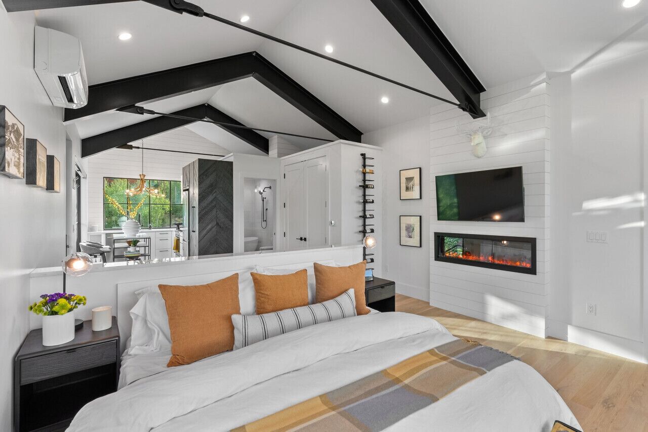 1 室のベッドルーム、デスク、アイロン / アイロン台、WiFi (無料)