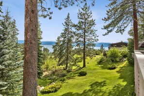 Property grounds - Luxury Mountain retreat with Hot tub (Zephyr Cove)