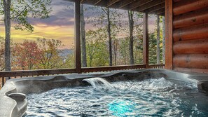 Tina de hidromasaje al aire libre