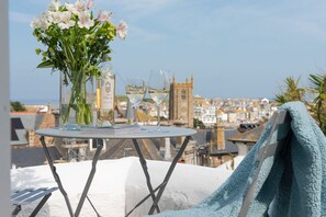 Property grounds - Good Day Sunshine -  a house that sleeps 4 guests  in 2 bedrooms (St Ives)