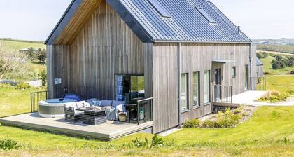 9 The Vista, Willingcott Nr Woolacombe - Hot tub/ Pet friendly/ On-site pool/ EV Charger/ Ecohome