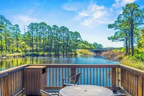 Property grounds - "Redfish Bluefish" 30A Condo, Golf Cart, Community Pool, Blue Mountain Beach (Santa Rosa Beach)