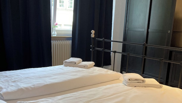 Basic Double Room | Laptop workspace, WiFi (free) - 24-7 Stadthotel Stuttgart (Stuttgart)