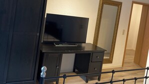 Basic Double Room | Living area - 24-7 Stadthotel Stuttgart (Stuttgart)