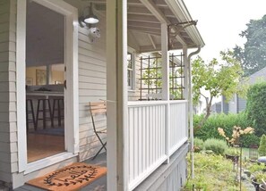 Exterior detail - Charming Beach Cottage w/ Ocean Views & Sauna! (Shoreline)