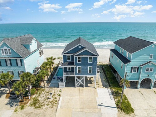 Dancing Waves: Oceanfront + Pool