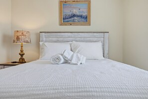 5 bedrooms, iron/ironing board, free WiFi, bed sheets