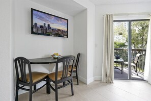 Interior - Enclave Refurbished Condo: Just 2mi to Universal! (Orlando)