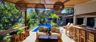 New DIRECT BEACHFRONT-7BR,7bath-close to Manuel Antonio, Dominical, whale’s tail