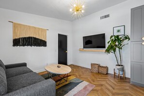 TV connectée, cheminée