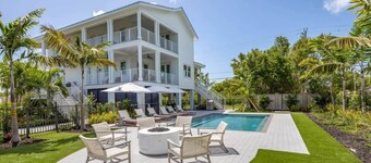 Crestwood House at Lunara Bay