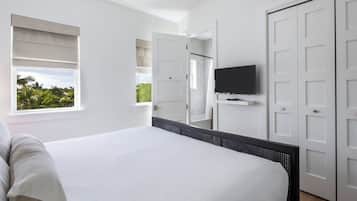 6 bedrooms, iron/ironing board, WiFi, bed sheets