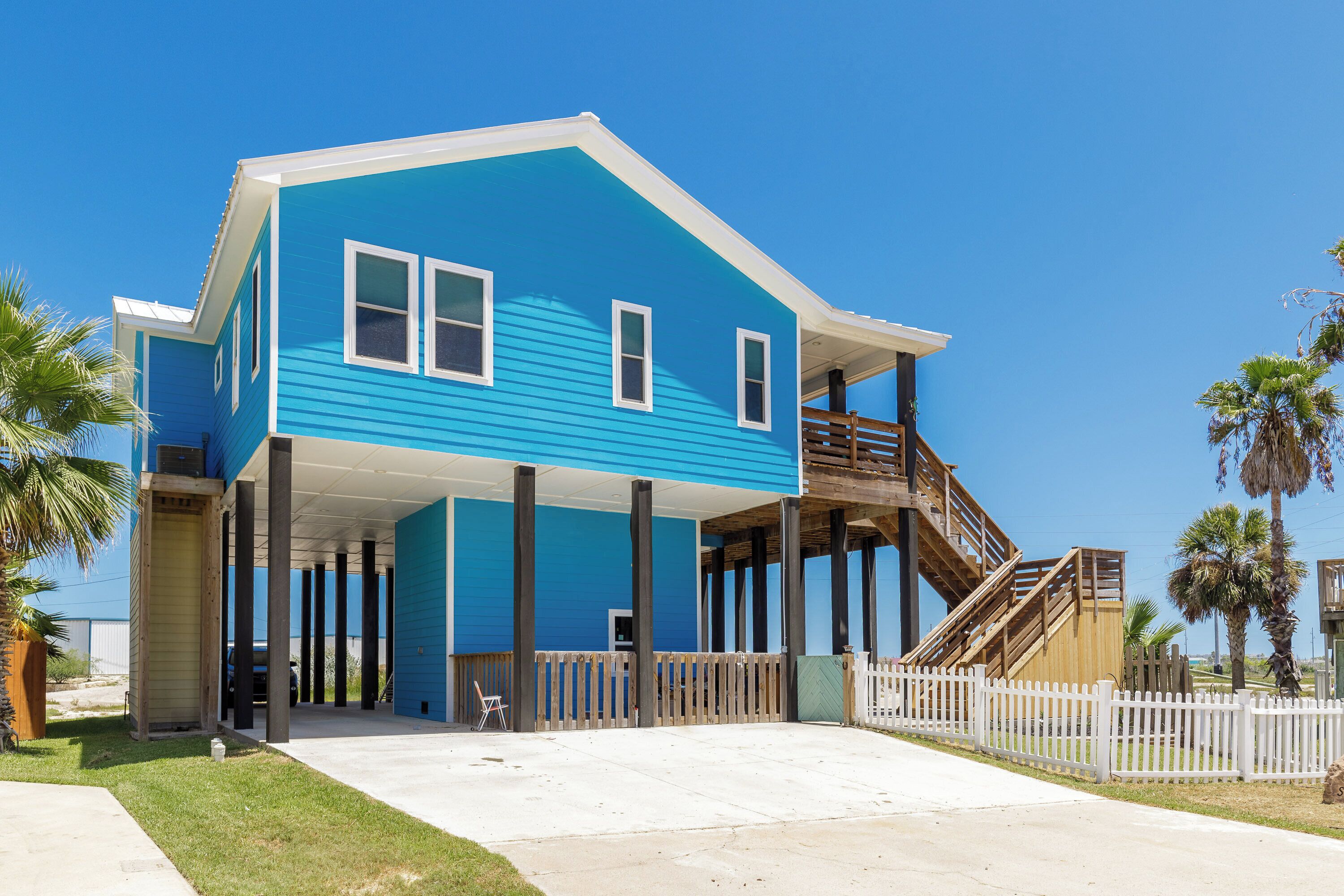 Pet Friendly | Winter Monthly Rates | Boat Parking!