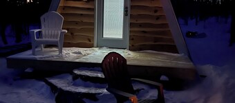 A cozy cabin ideal for a couple who want to get away and enjoy the outdoors.