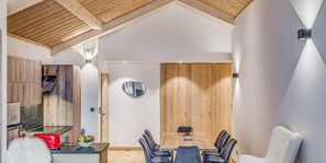 Dining - 1st floor, swimming pool, sauna, balcony, fireplace or stove, parking, tv, ski locker, 83m² (Champagny-en-Vanoise)