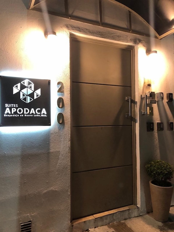 Front of property - Suites Apodaca (Apodaca)