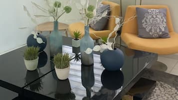 Basic Double Room, 1 Bedroom, Non Smoking, Refrigerator & Microwave | Living area