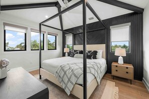 4 bedrooms, iron/ironing board, free WiFi, bed sheets - Beautiful designer luxury home with Golf Cart, Bikes, Pool and Spa, Rooftop! (Holmes Beach)