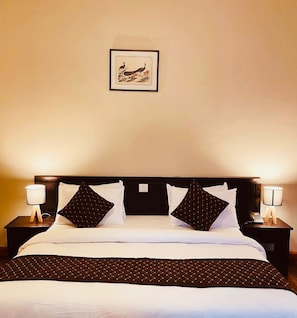 Quarto luxo | 1 quarto, Wi-Fi de cortesia
