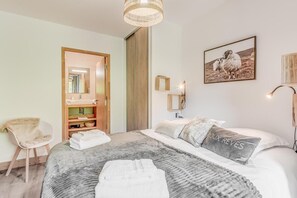 3 bedrooms, WiFi, bed sheets