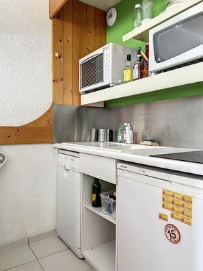 Køleskab, mikrobølgeovn, ovn, opvaskemaskine