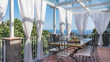 Panoramic Villa | Terrace/patio