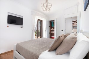 Panoramic Villa | Desk, iron/ironing board, travel crib, free WiFi - Villa Anna (Piano di Sorrento)