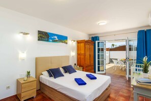 4 bedrooms, WiFi, bed sheets - Villa Arrieiro - Four Bedroom Villa, Sleeps 8 (Puerto del Carmen)