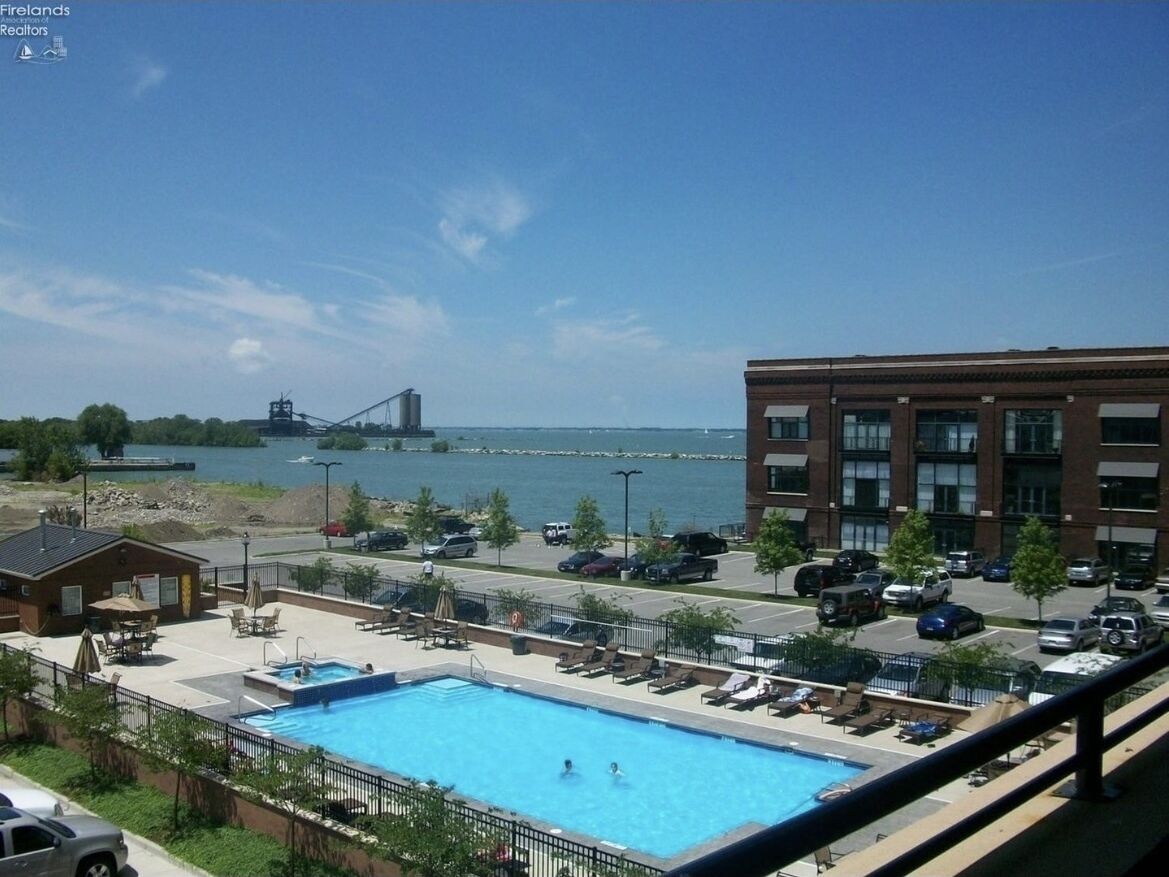 Two-bedroom condo in the heart of all that Sandusky has to offer. 