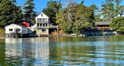 Beautiful Oceanfront House- Stunning Water Views